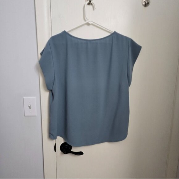 Women's Blouse - Picture 4 of 4